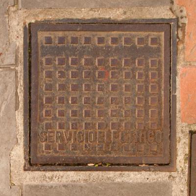 Servicio Electrico Square Manhole Cover