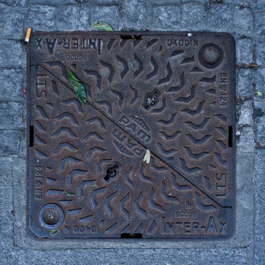 Inter-Ax lift out cover